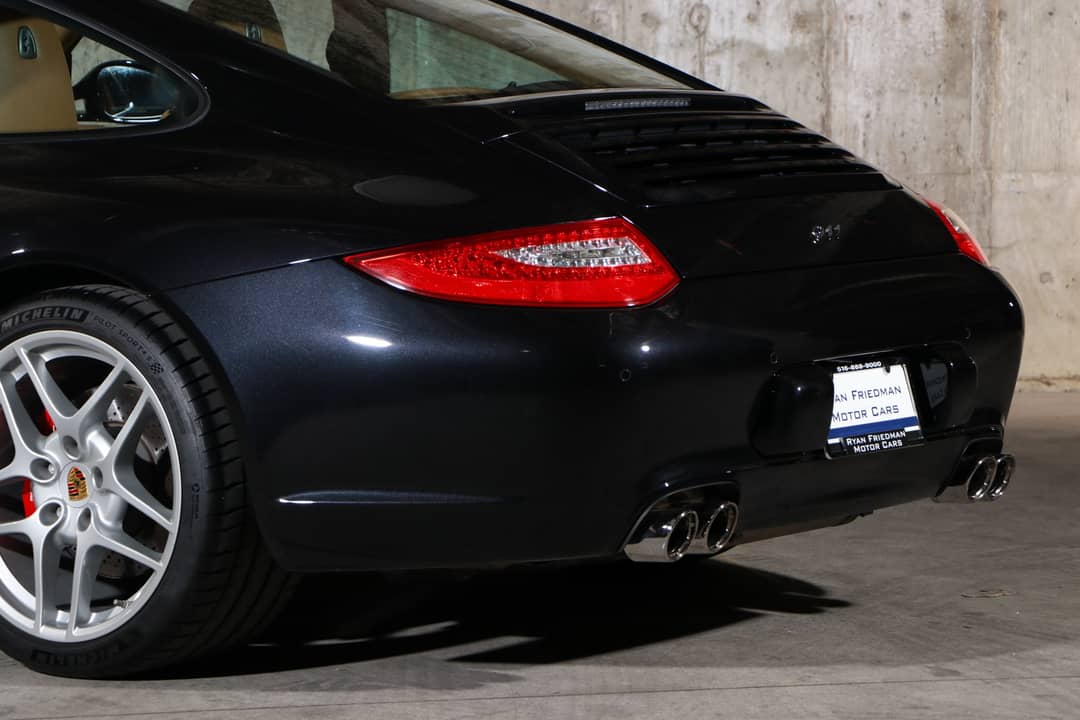 2011 Porsche 911 Carrera S — photo 17