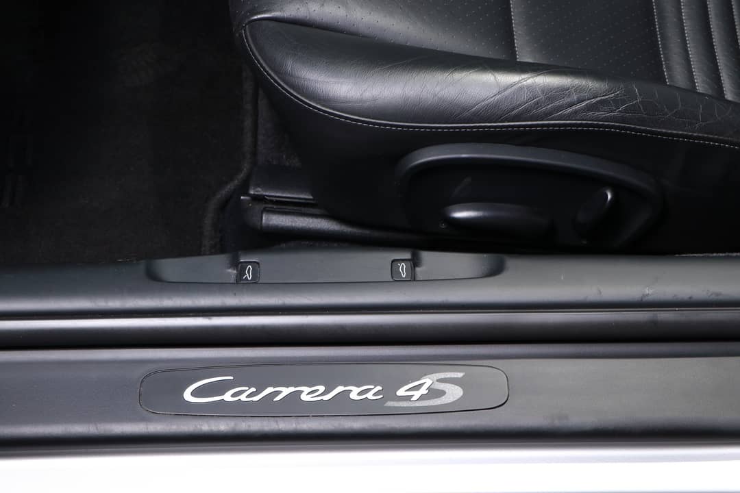 2002 Porsche 911 Carrera 4S — photo 23