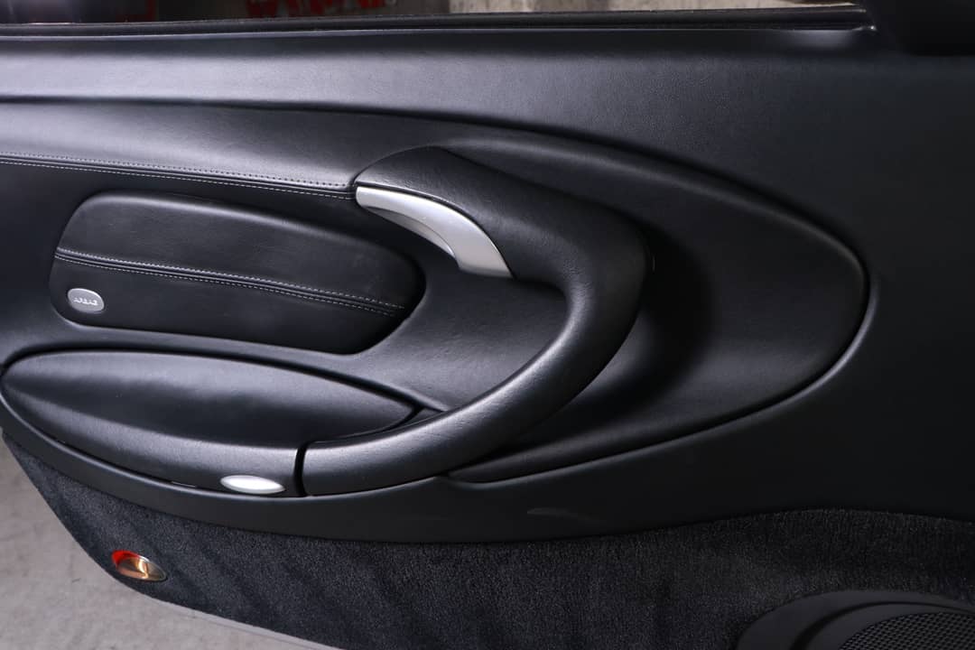 2002 Porsche 911 Carrera 4S — photo 24