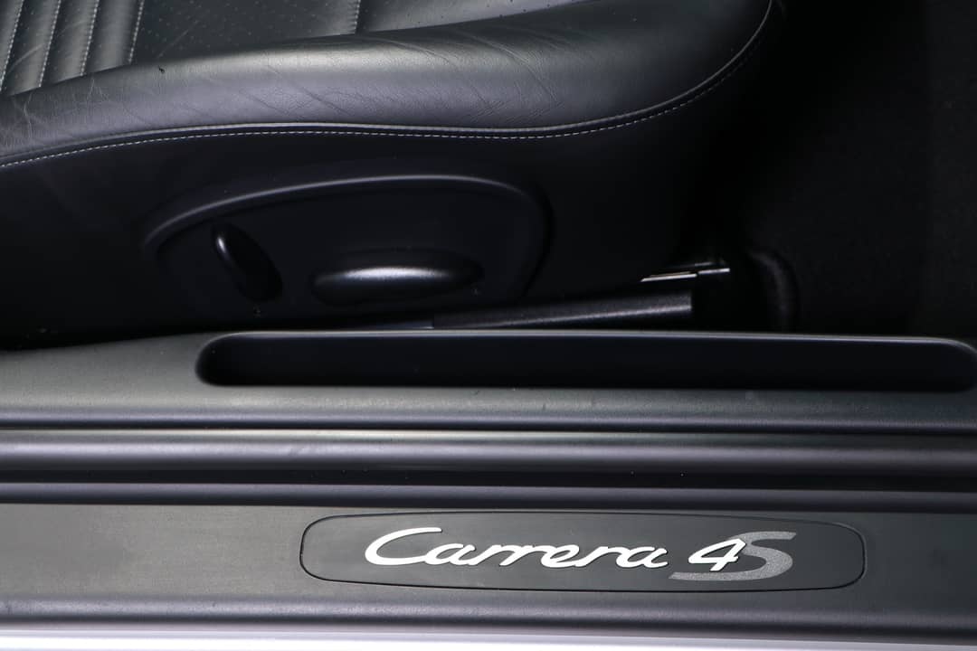 2002 Porsche 911 Carrera 4S — photo 33