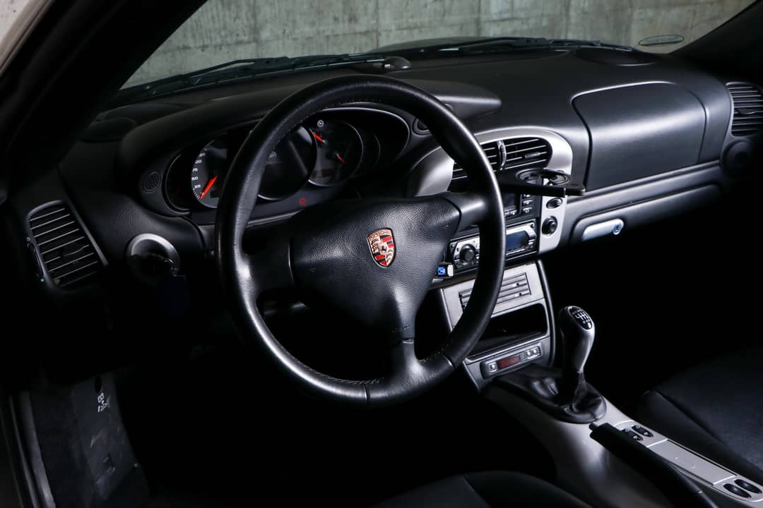 2004 Porsche 911 Carrera — photo 22