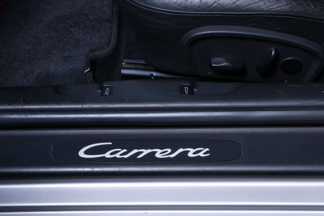 2004 Porsche 911 Carrera — photo 24
