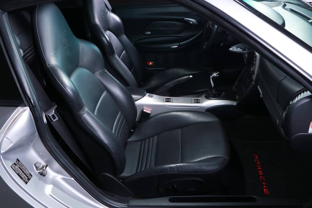 2004 Porsche 911 Carrera — photo 28