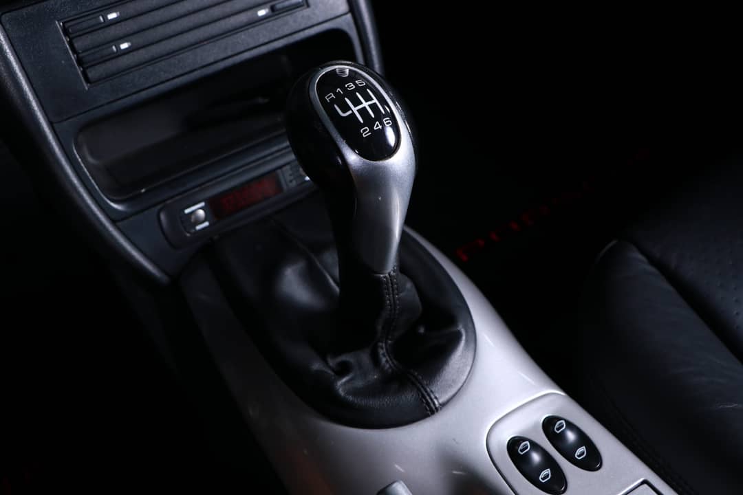 2004 Porsche 911 Carrera — photo 31