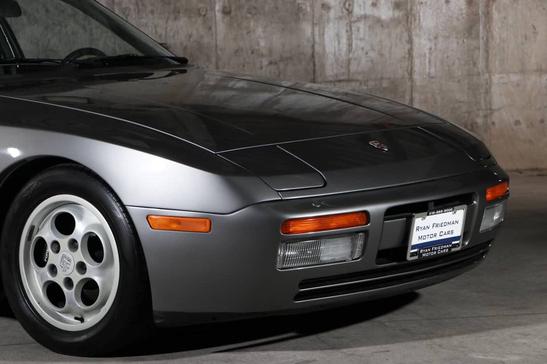 1987 Porsche 944 Turbo — photo 11
