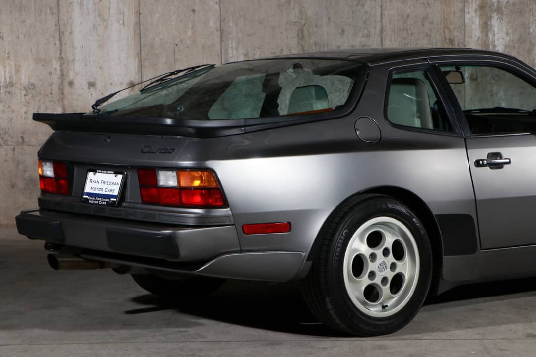1987 Porsche 944 Turbo — photo 17