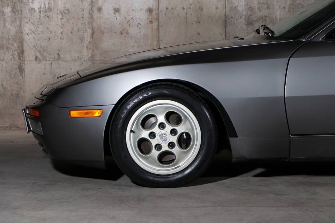 1987 Porsche 944 Turbo — photo 19