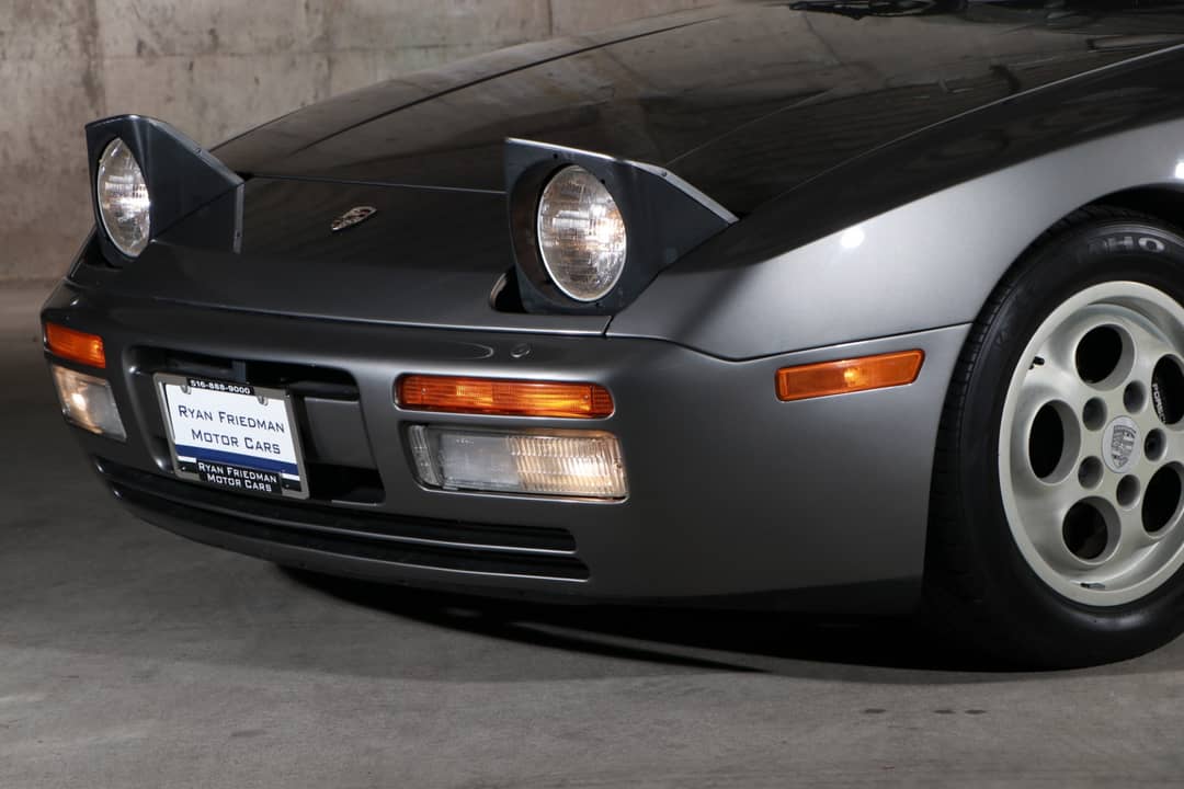 1987 Porsche 944 Turbo — photo 20