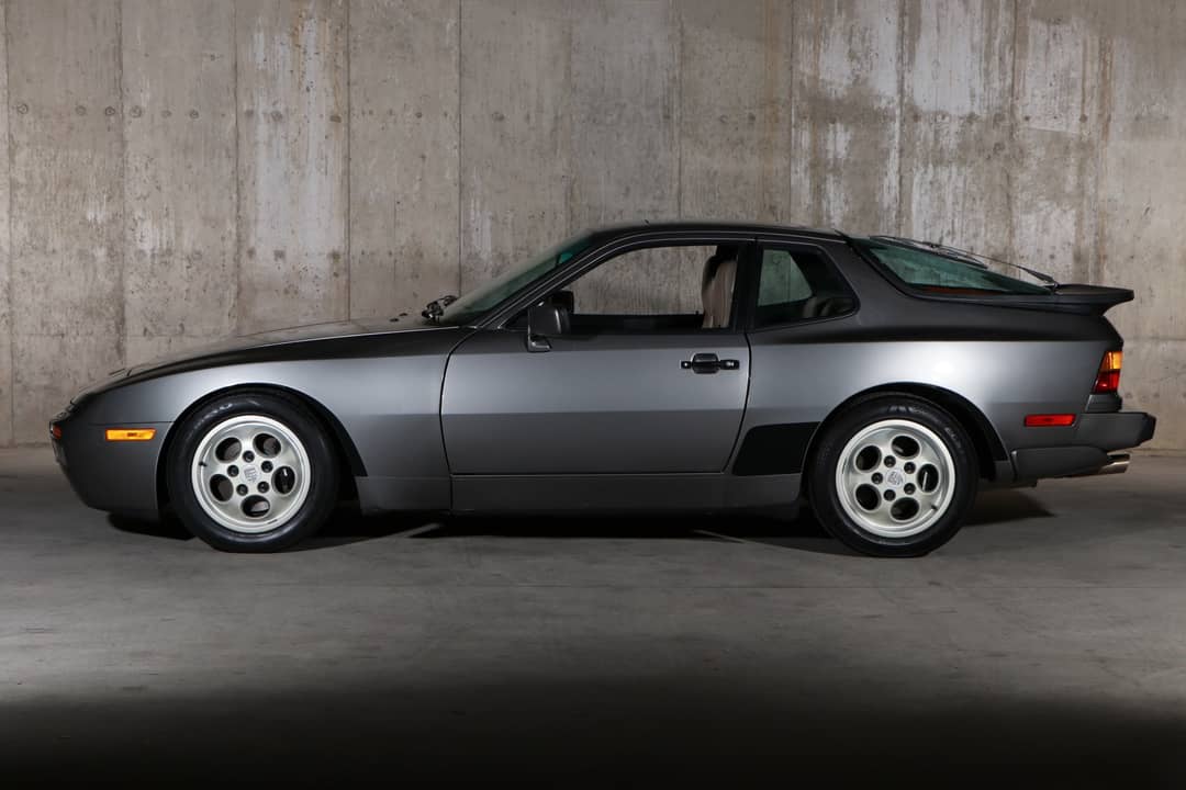1987 Porsche 944 Turbo — photo 21