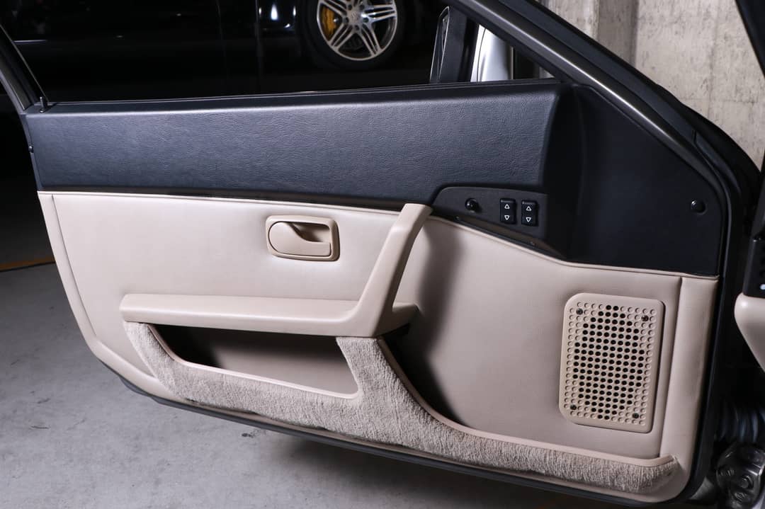 1987 Porsche 944 Turbo — photo 28
