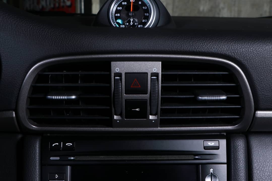 2010 Porsche 911 Carrera — photo 29