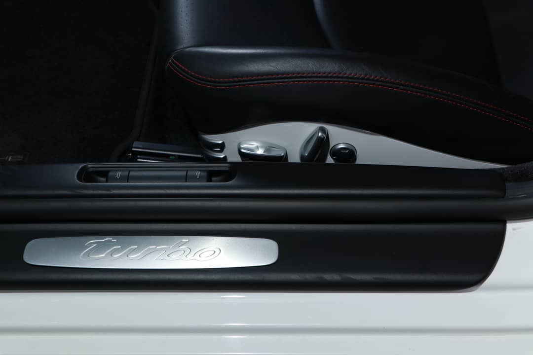 2010 Porsche 911 Turbo — photo 20