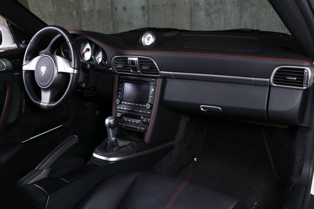 2010 Porsche 911 Turbo — photo 29