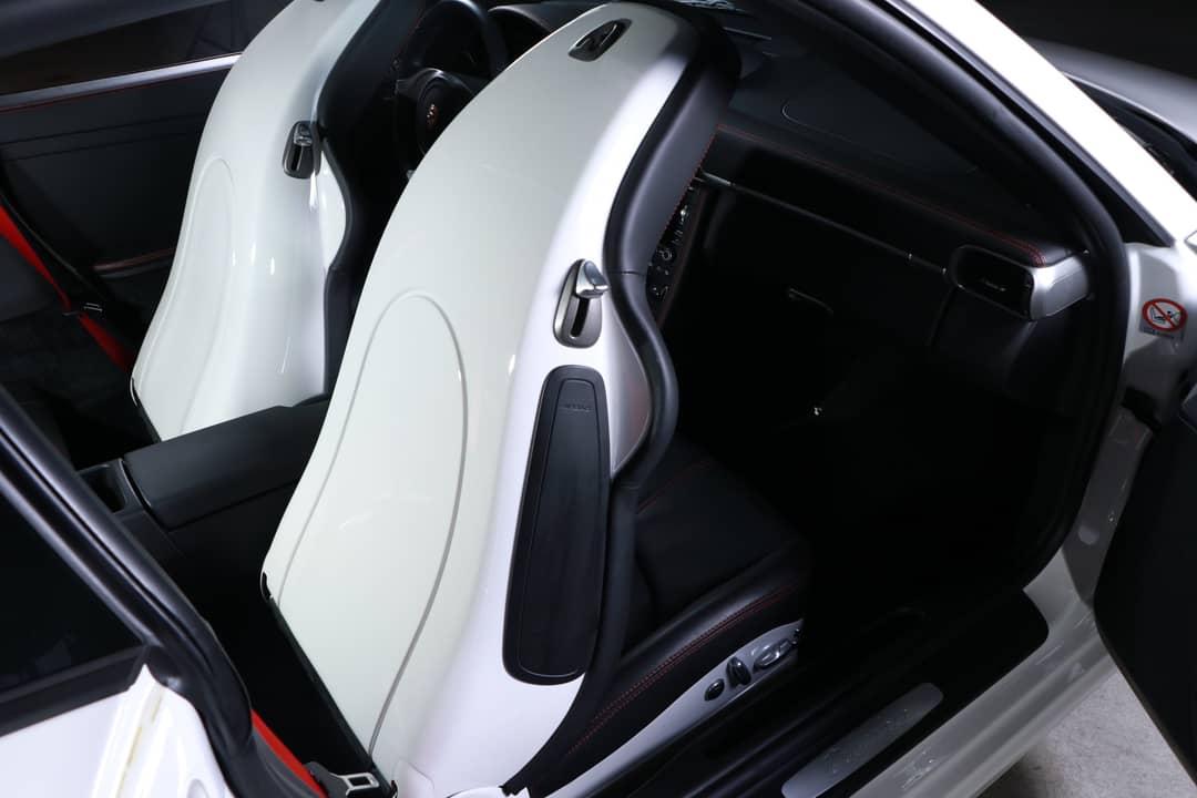 2010 Porsche 911 Turbo — photo 32