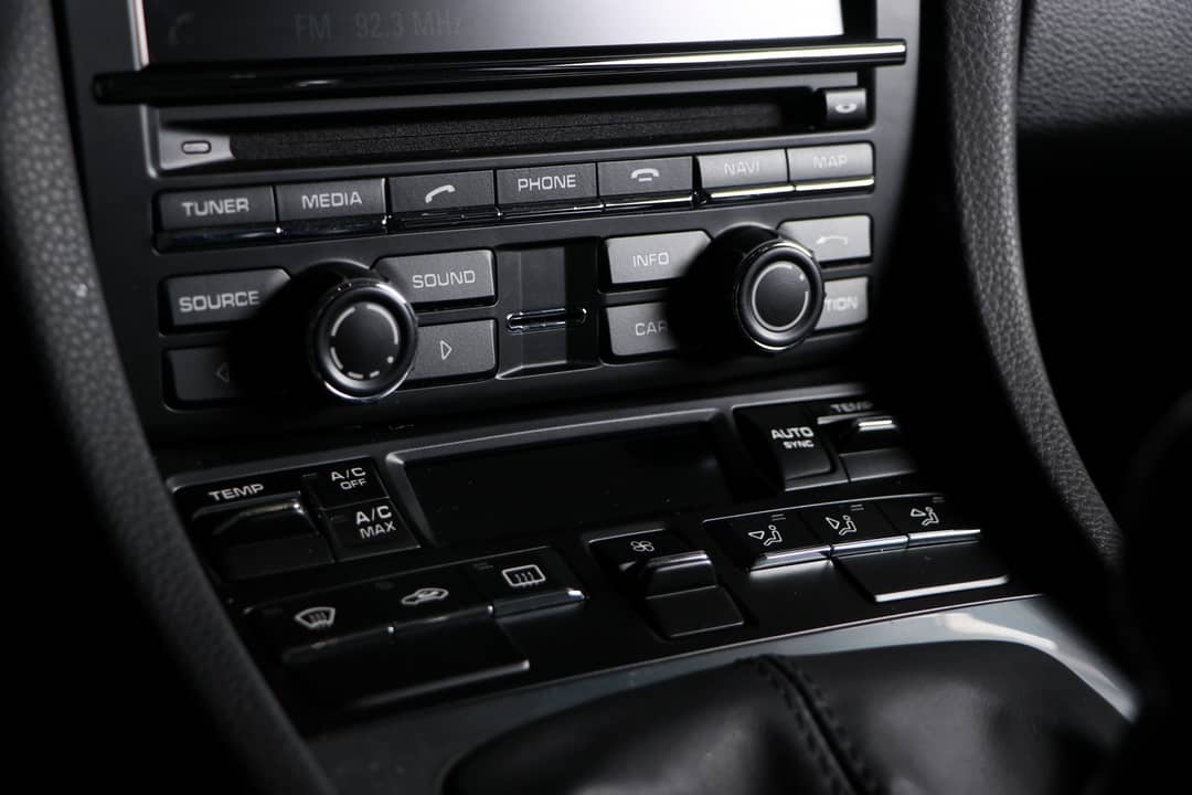 2016 Porsche 911 Carrera — photo 27