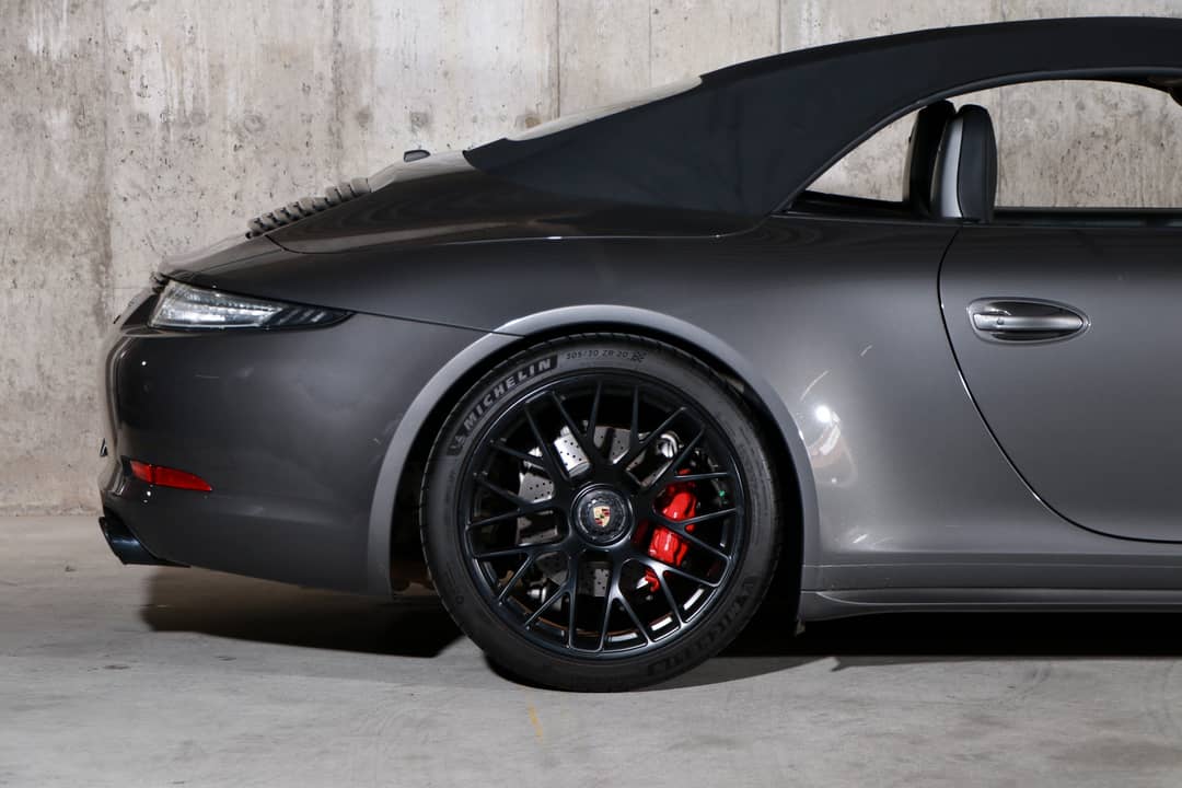 2015 Porsche 911 Carrera GTS — photo 16