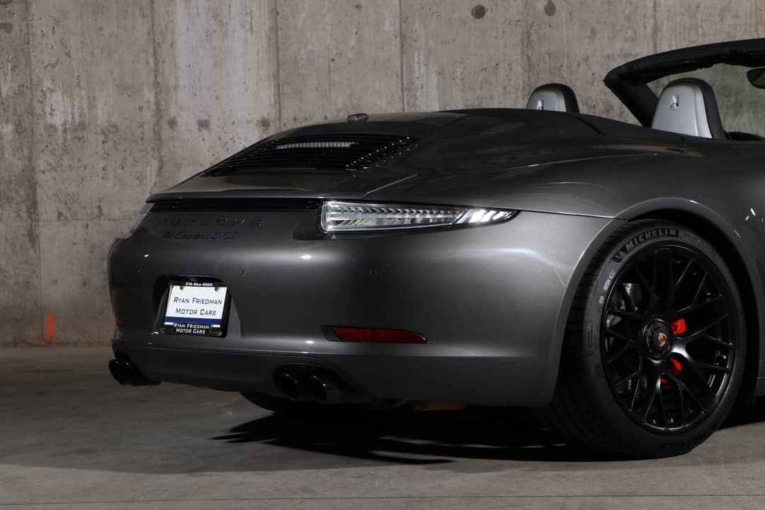 2015 Porsche 911 Carrera GTS — photo 18