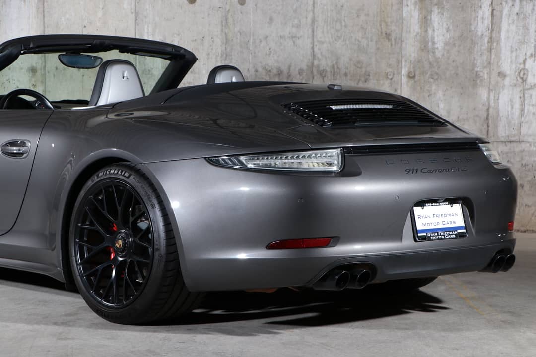 2015 Porsche 911 Carrera GTS — photo 27