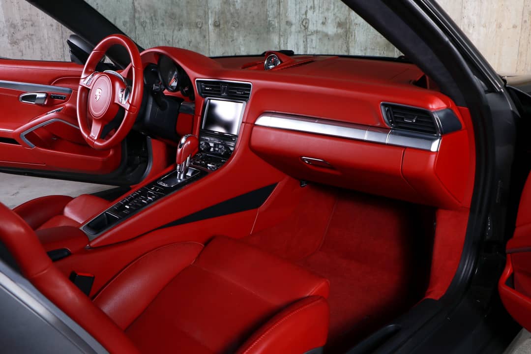 2013 Porsche 911 Carrera S — photo 33