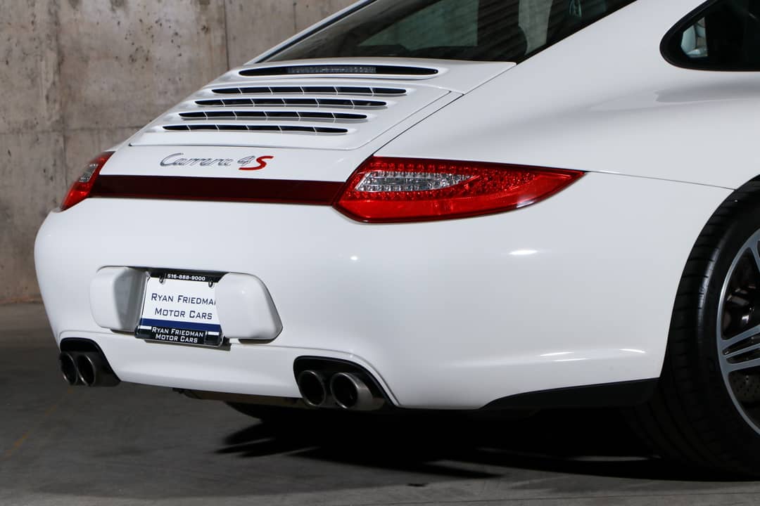 2011 Porsche 911 Carrera 4S — photo 14
