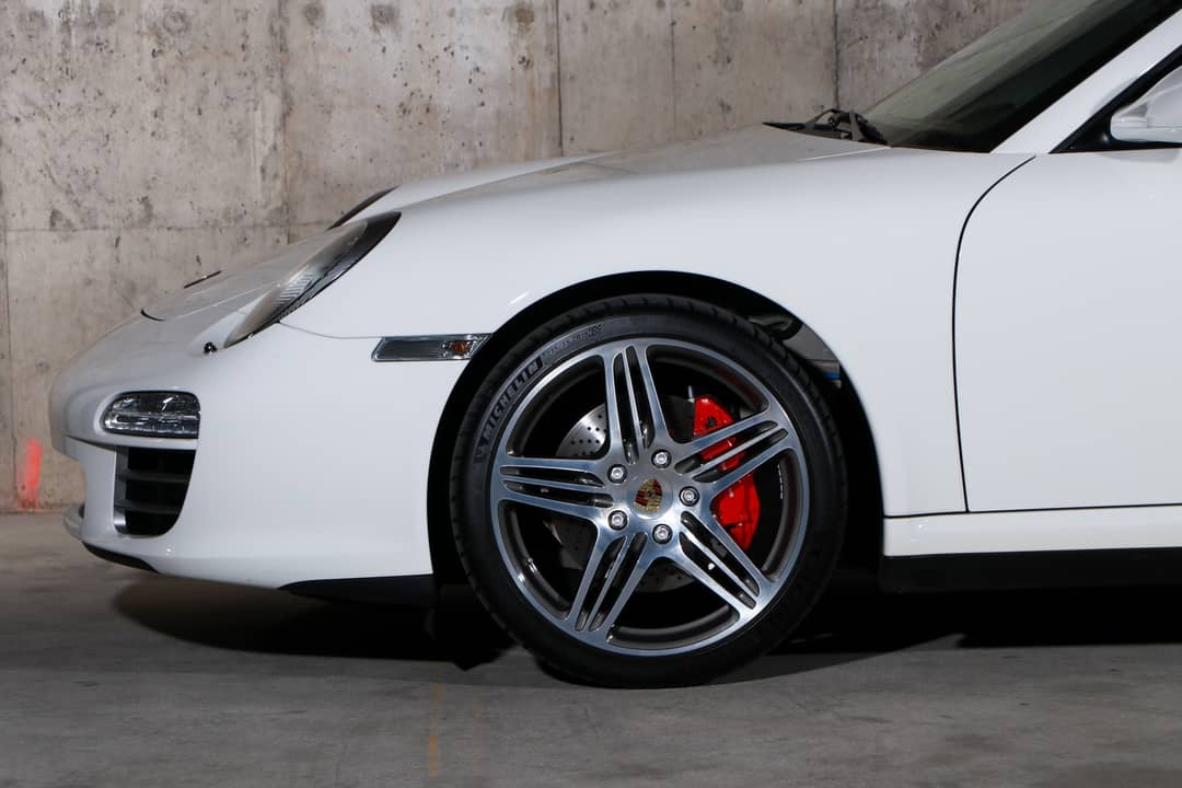 2011 Porsche 911 Carrera 4S — photo 16