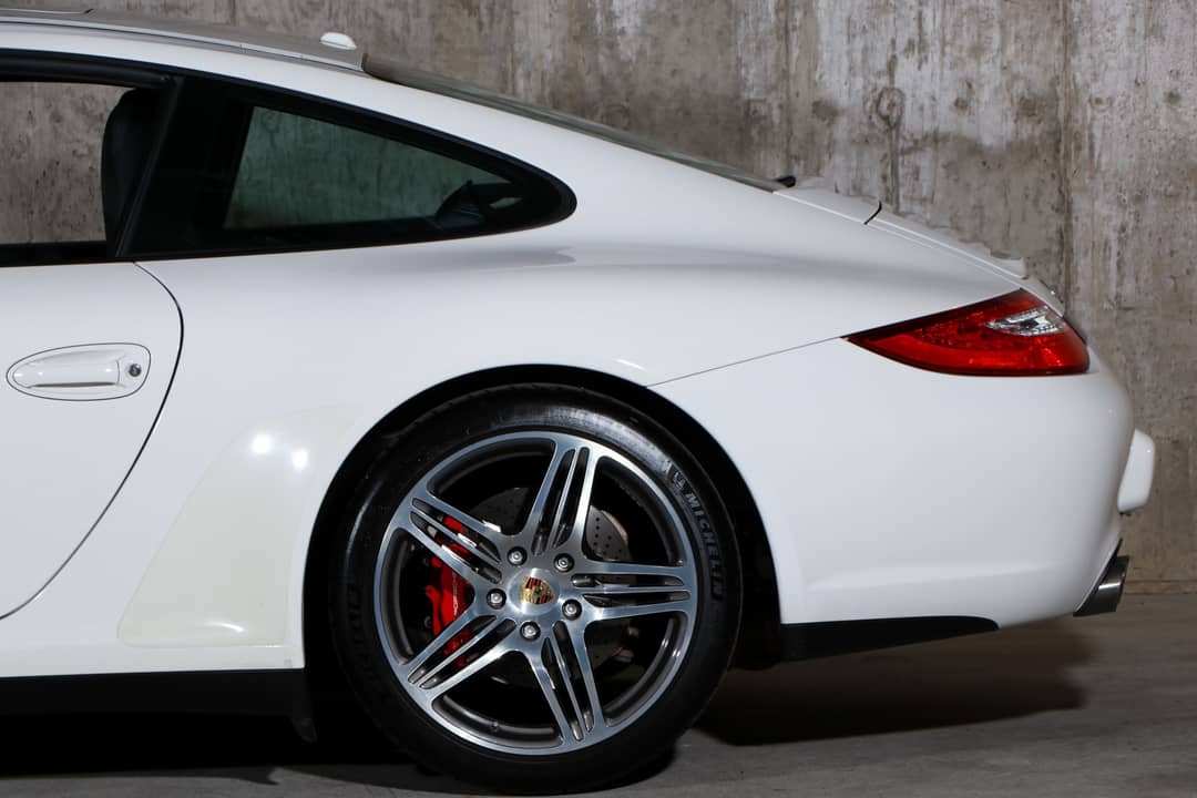 2011 Porsche 911 Carrera 4S — photo 18