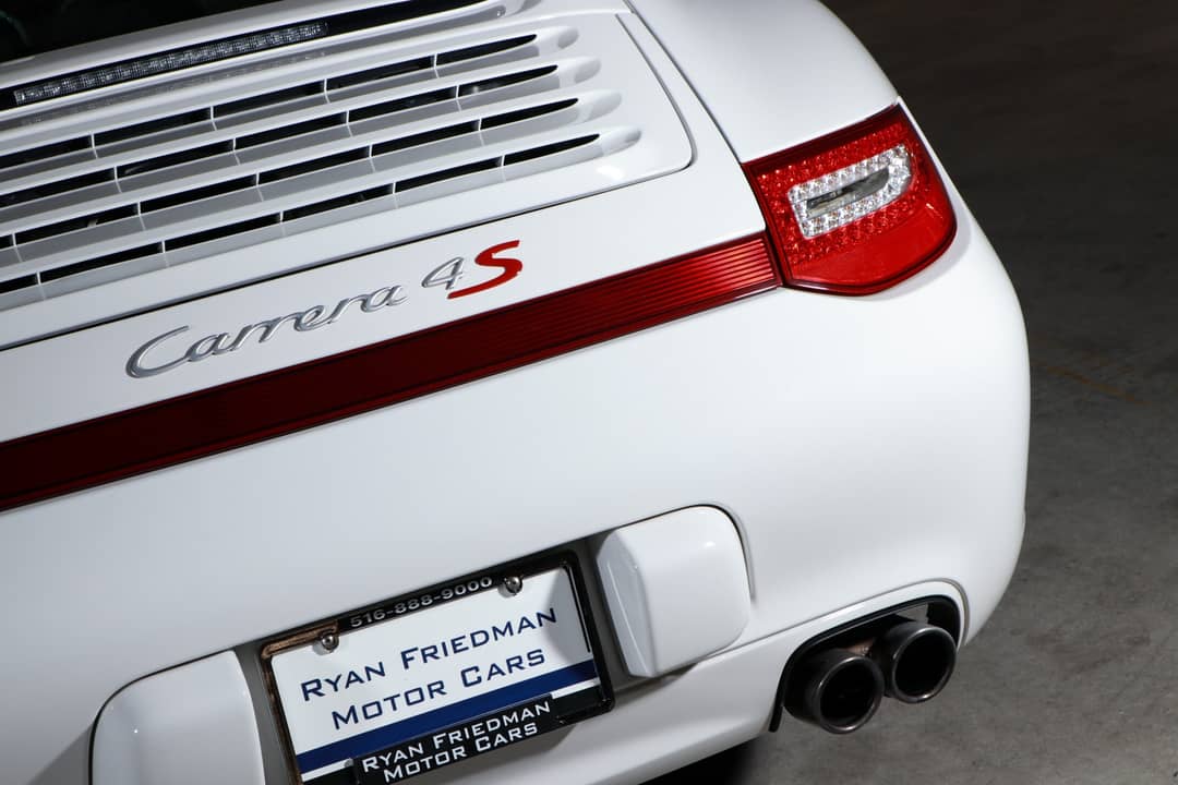 2011 Porsche 911 Carrera 4S — photo 20