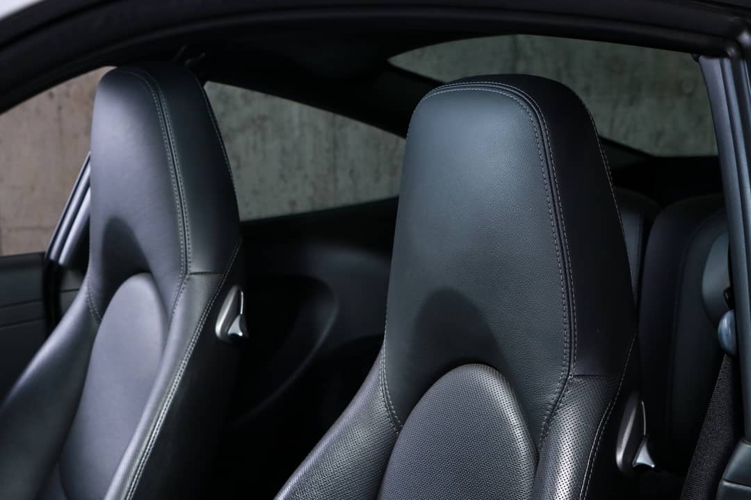 2011 Porsche 911 Carrera 4S — photo 23