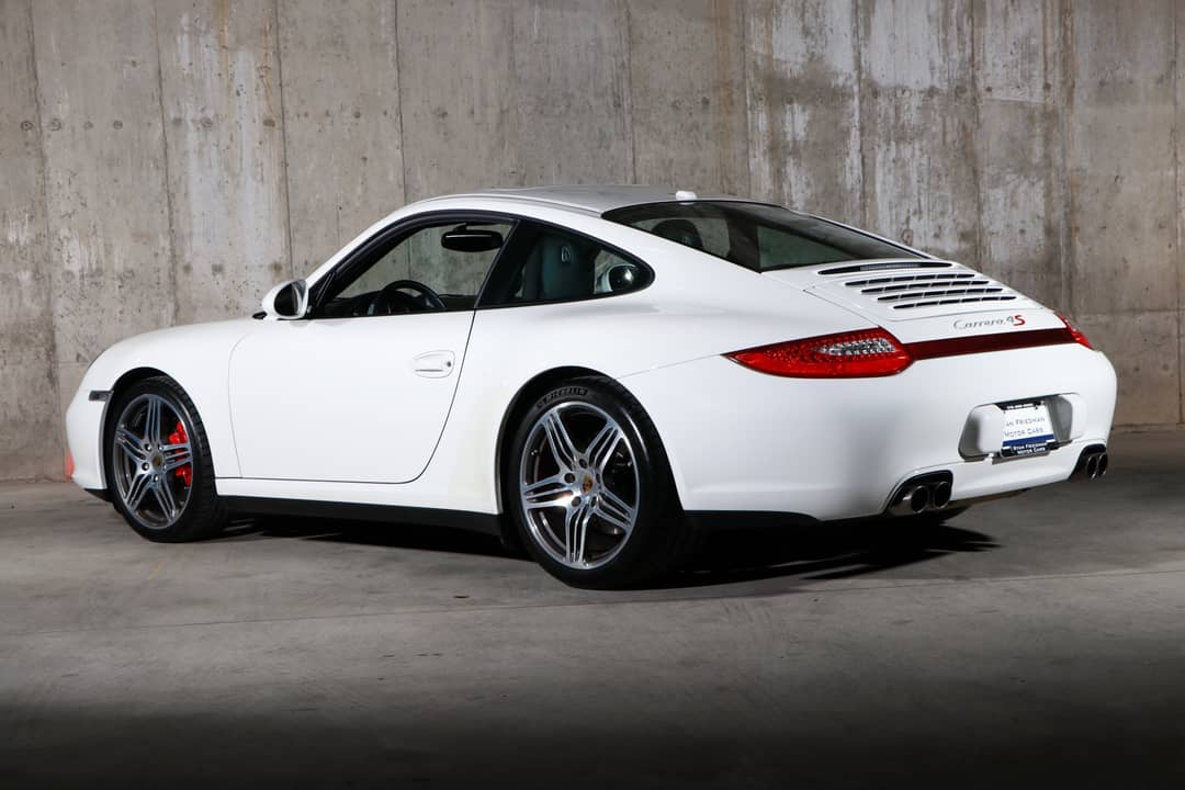 2011 Porsche 911 Carrera 4S — photo 4