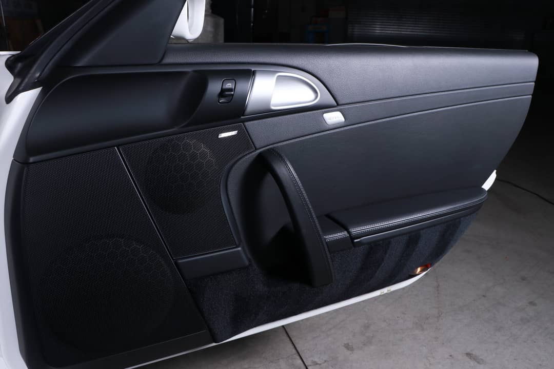 2011 Porsche 911 Carrera 4S — photo 36
