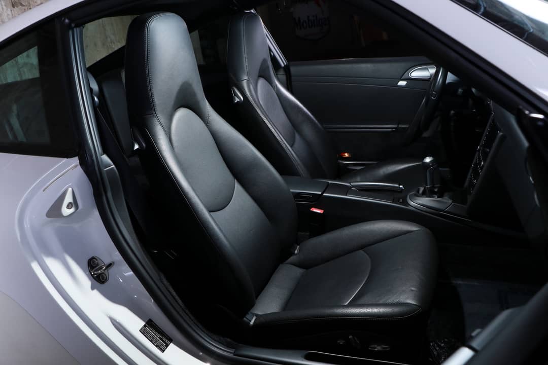 2011 Porsche 911 Carrera 4S — photo 37