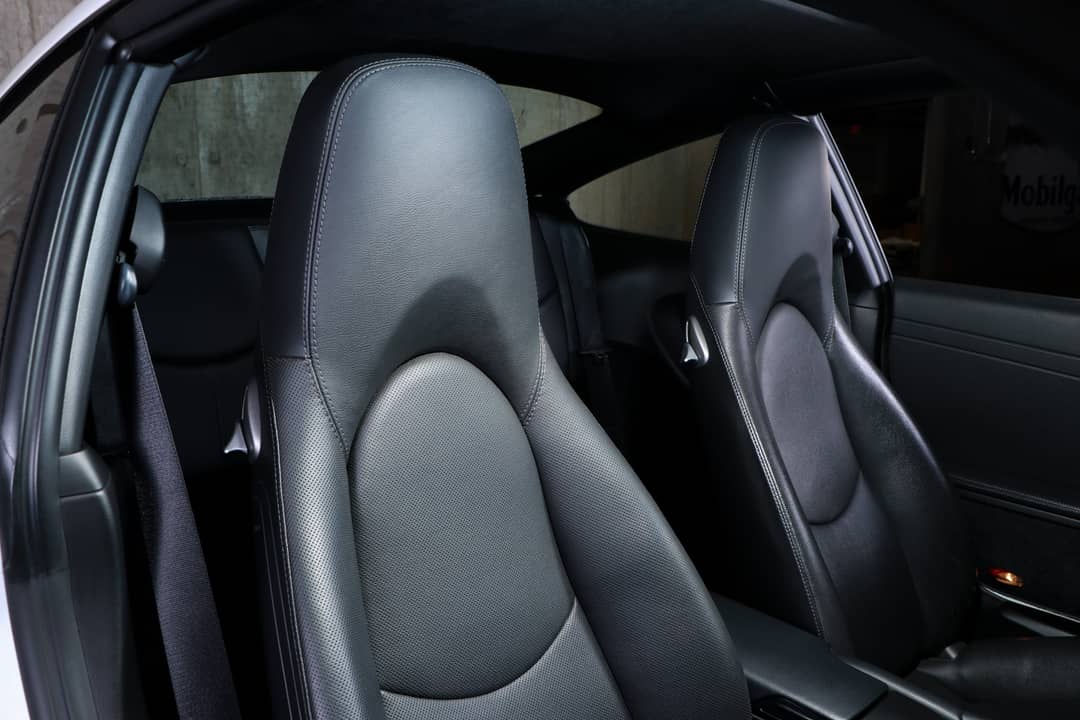 2011 Porsche 911 Carrera 4S — photo 38
