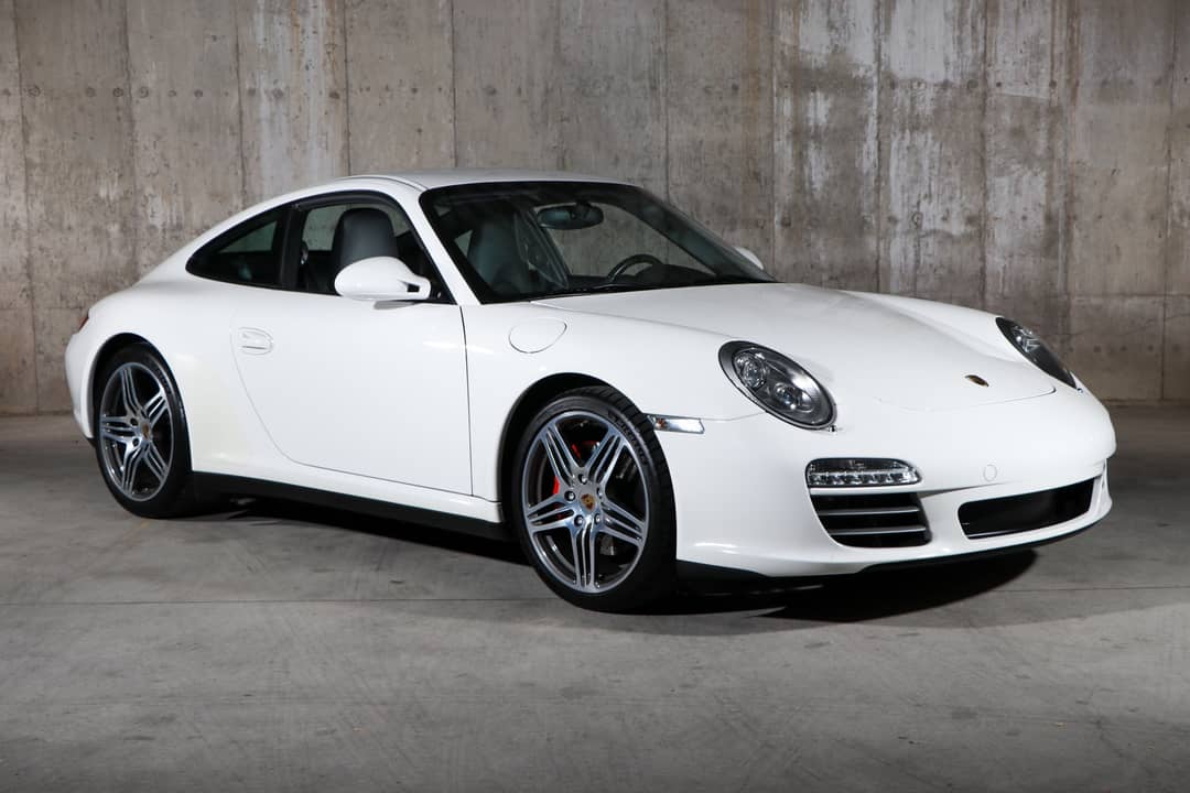2011 Porsche 911 Carrera 4S — photo 5