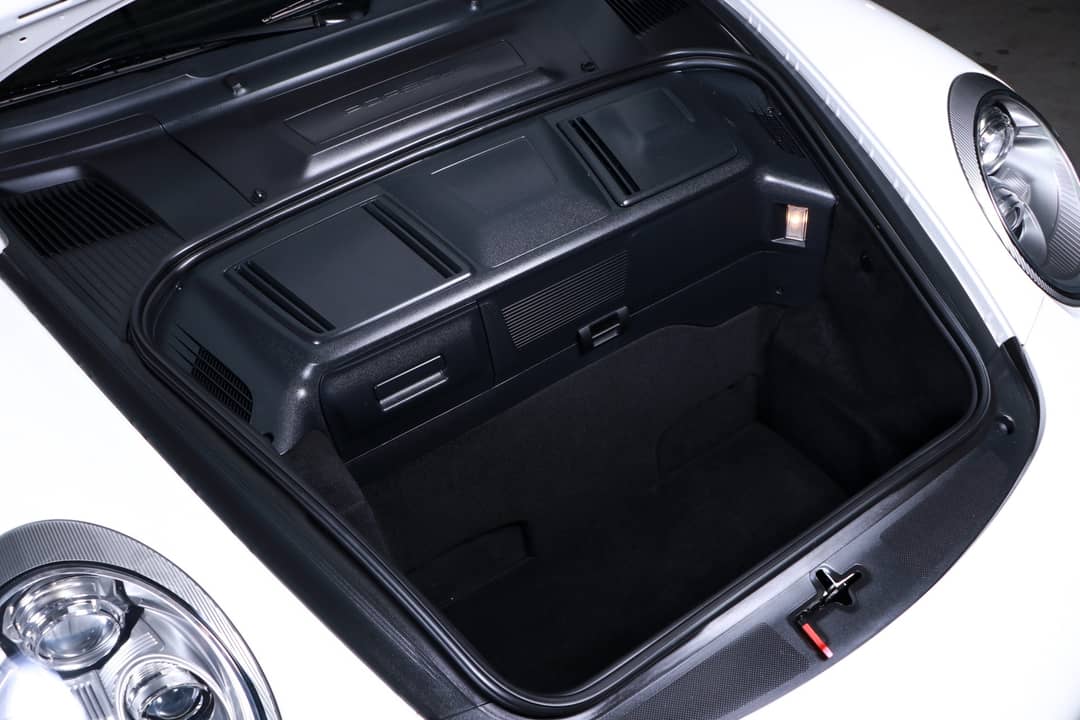 2011 Porsche 911 Carrera 4S — photo 40