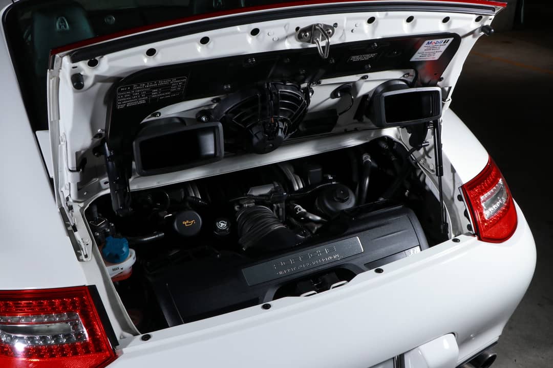 2011 Porsche 911 Carrera 4S — photo 41