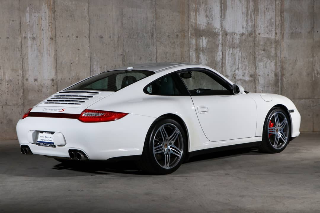 2011 Porsche 911 Carrera 4S — photo 6