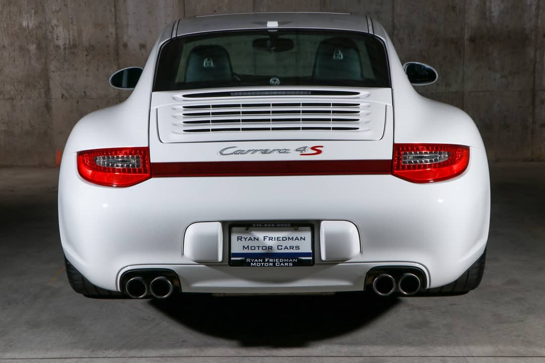 2011 Porsche 911 Carrera 4S — photo 7