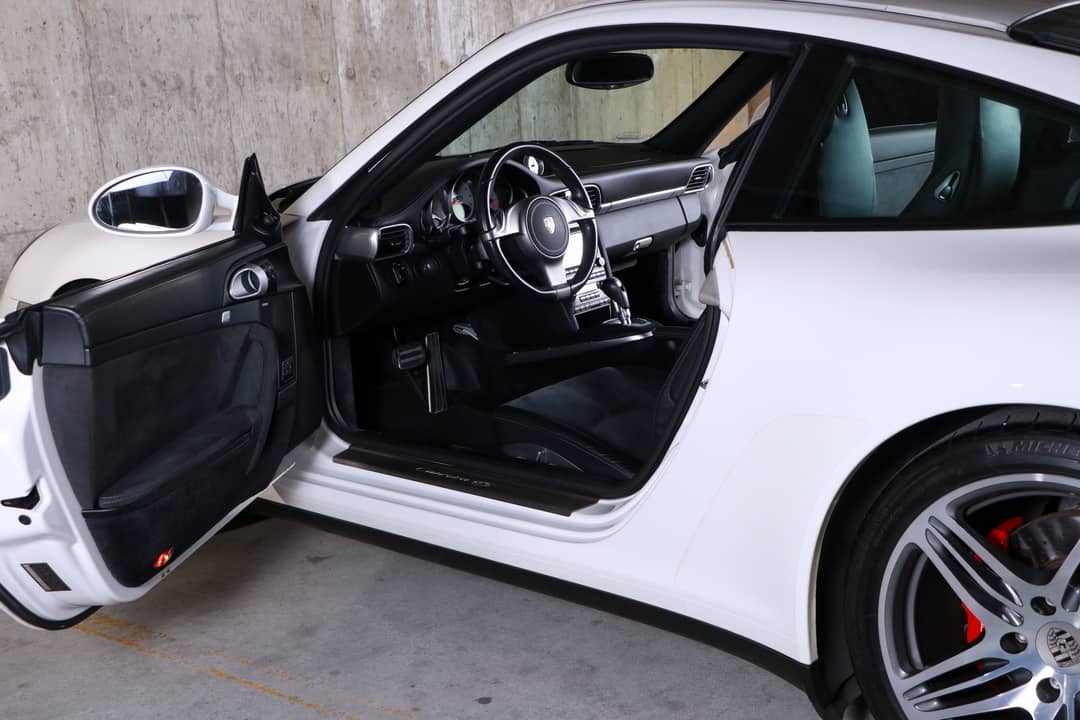 2009 Porsche 911 Carrera 4S — photo 22