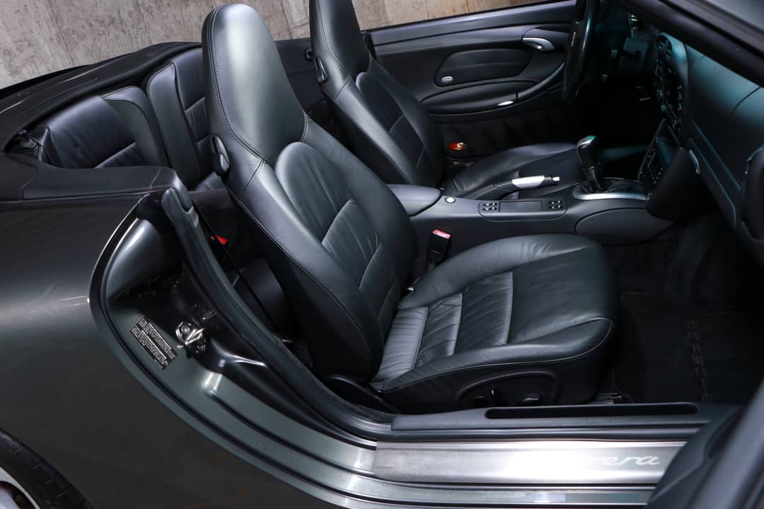 2004 Porsche 911 Carrera 4S — photo 10