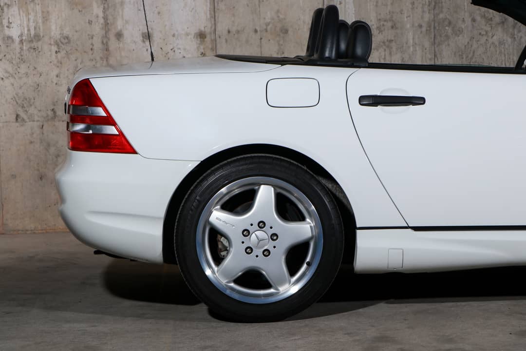 2000 Mercedes-Benz SLK 230 — photo 21