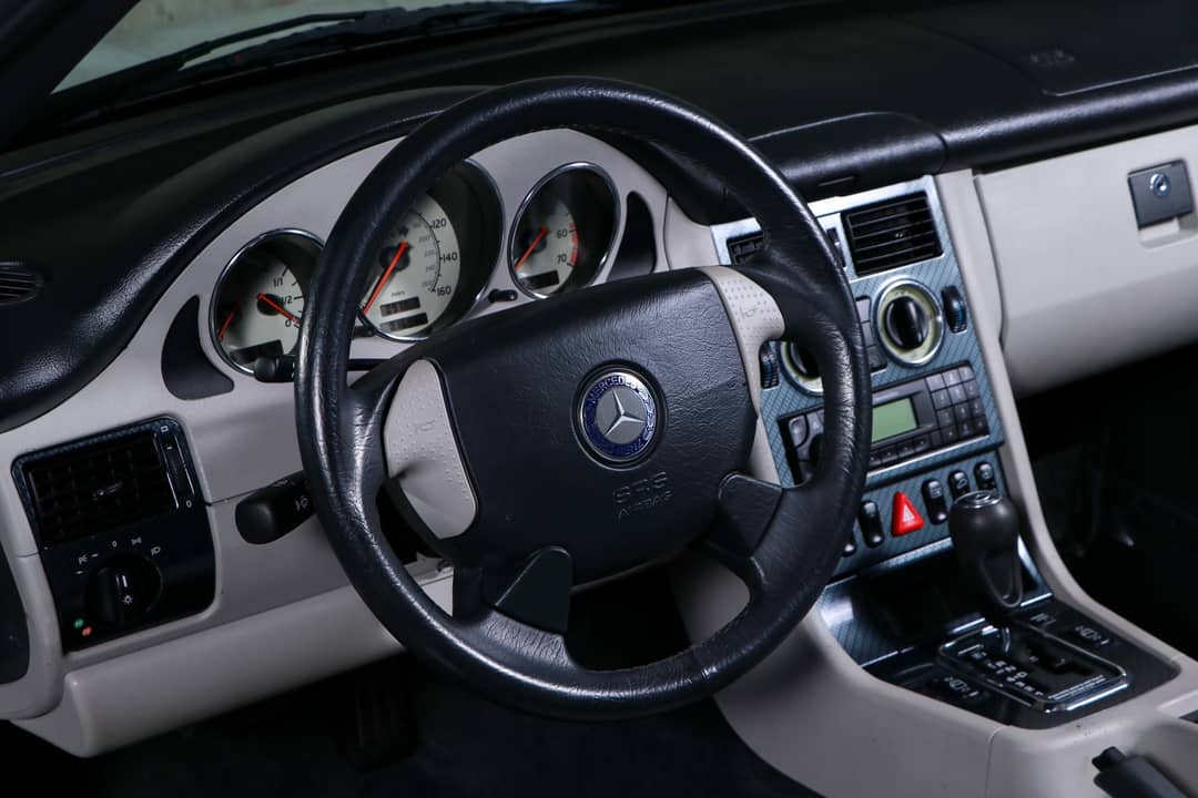 2000 Mercedes-Benz SLK 230 — photo 32