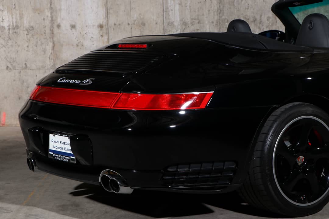 2004 Porsche 911 Carrera 4S — photo 18