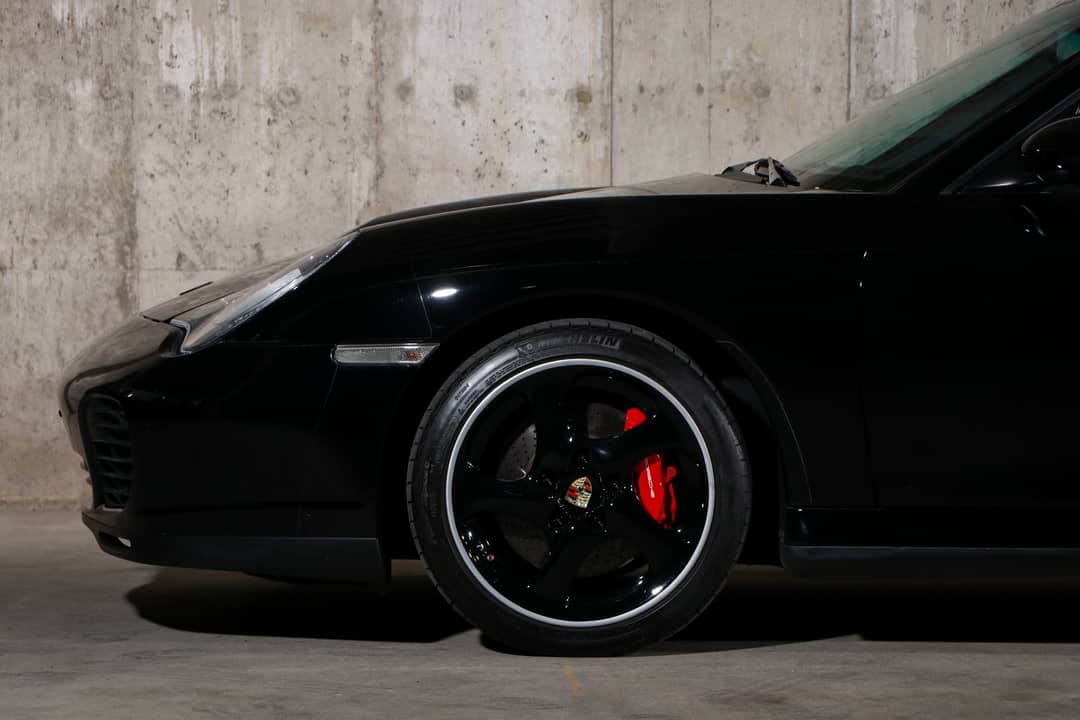2004 Porsche 911 Carrera 4S — photo 22