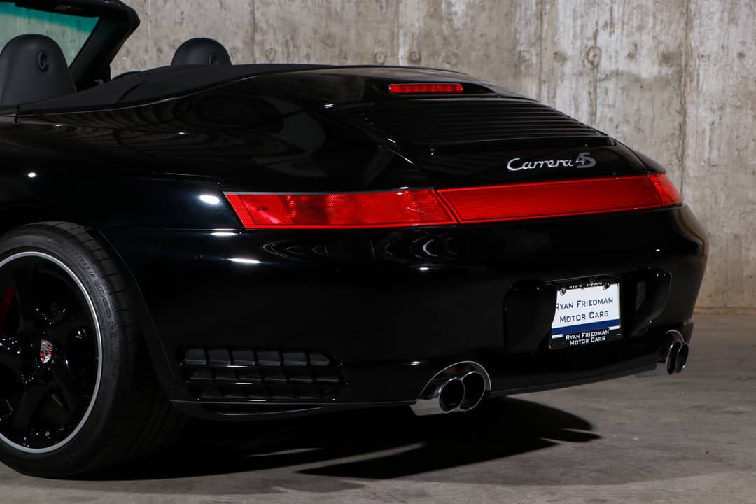 2004 Porsche 911 Carrera 4S — photo 25