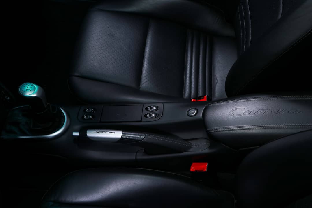 2004 Porsche 911 Carrera 4S — photo 29