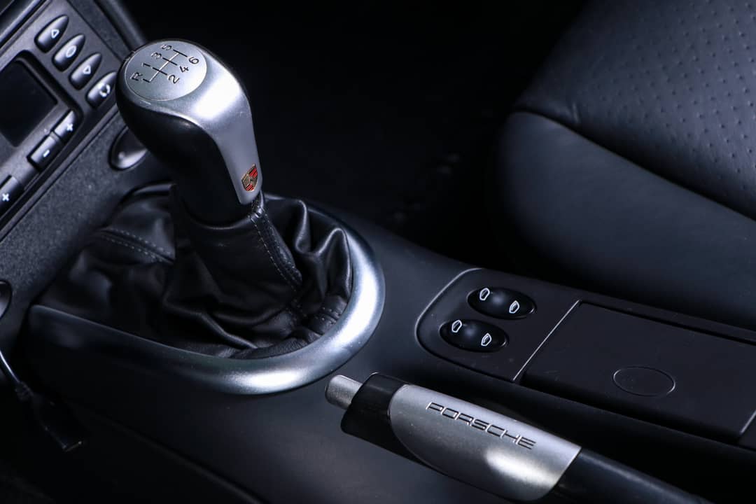 2004 Porsche 911 Carrera 4S — photo 32