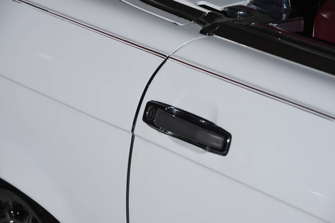 1986 Mercedes-Benz 560-Class 560 SL — photo 17