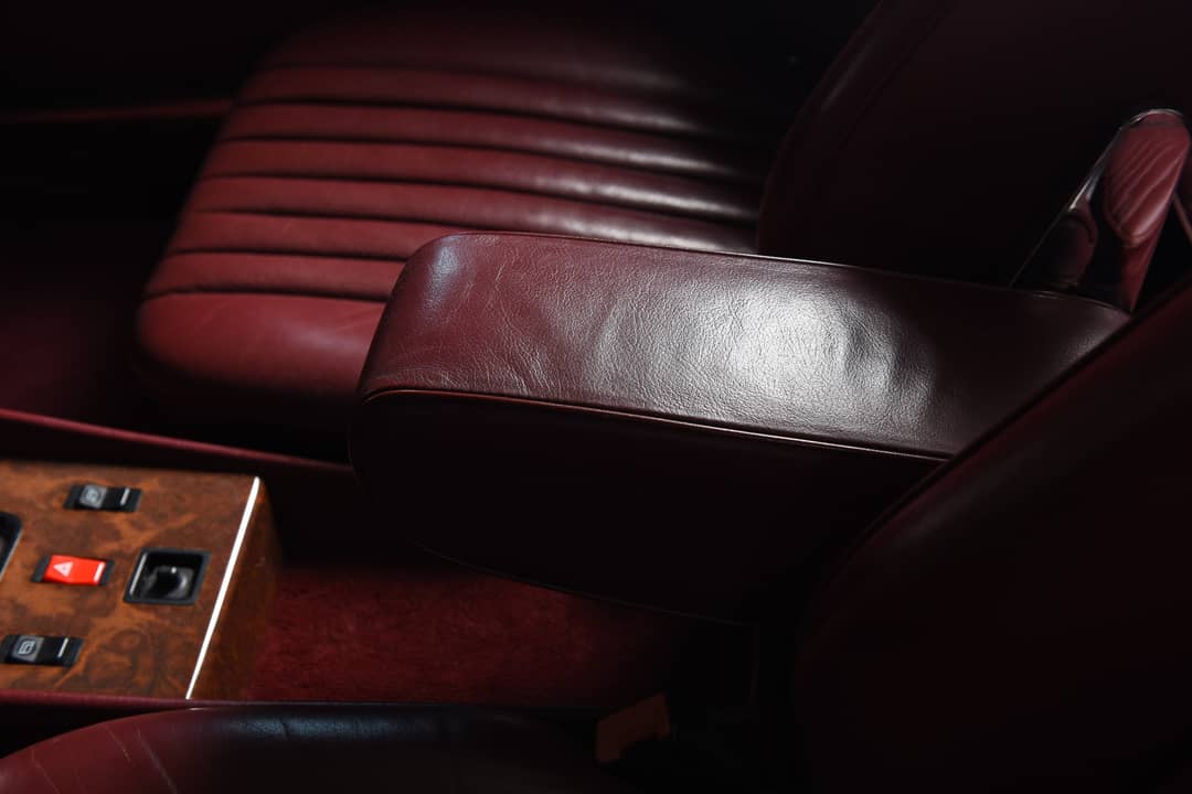 1986 Mercedes-Benz 560-Class 560 SL — photo 23