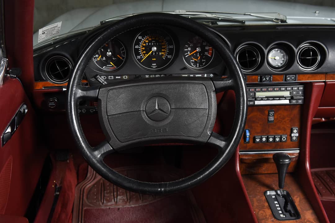 1986 Mercedes-Benz 560-Class 560 SL — photo 30