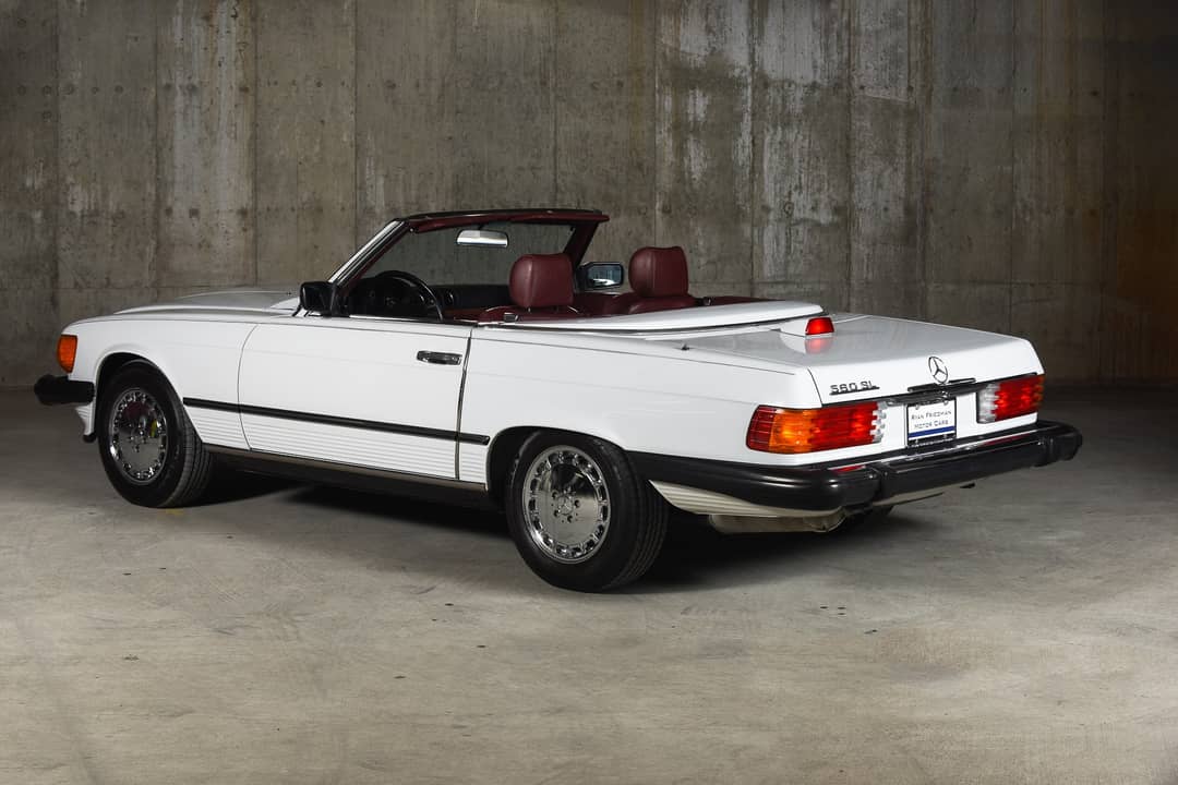 1986 Mercedes-Benz 560-Class 560 SL — photo 33